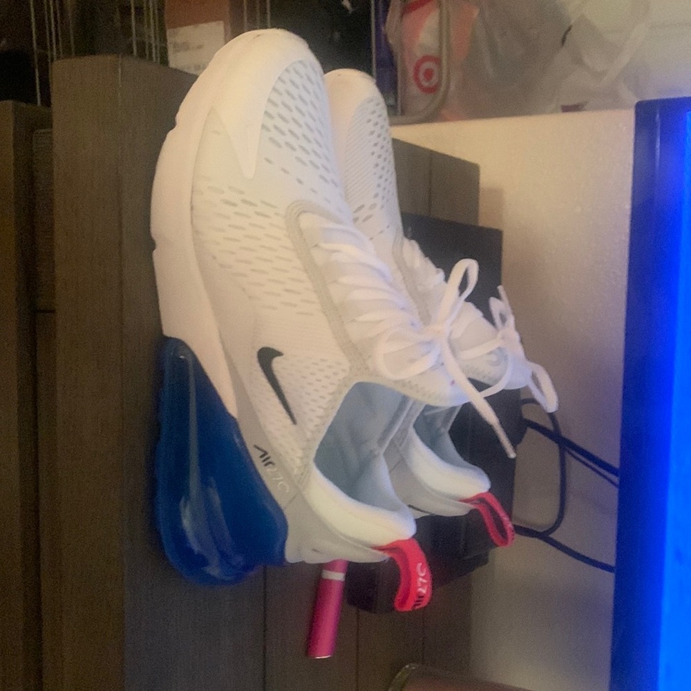Men’s Nike Airmax, 270 size 7 women size 8 1/2 brand new inbox